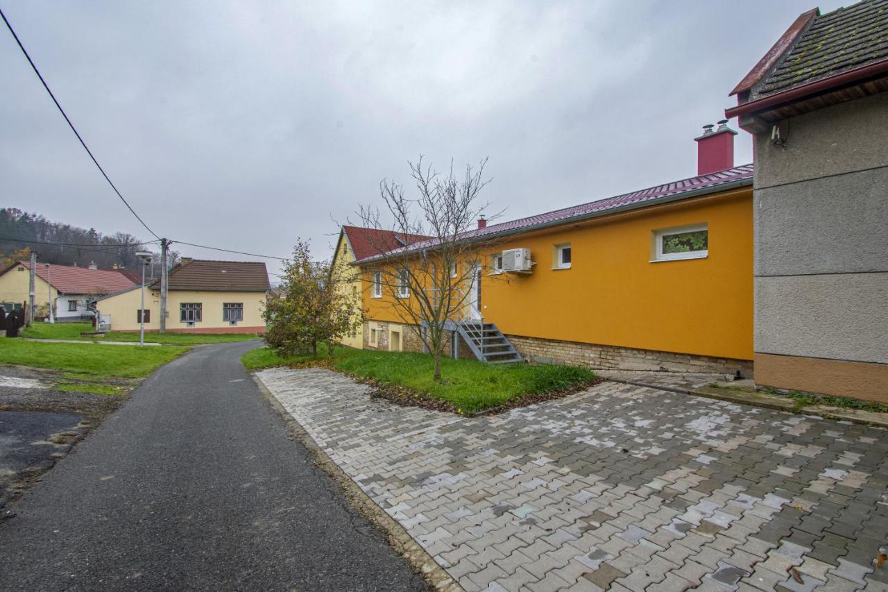 Velky Apartman Zlamanka 克罗梅日什 外观 照片